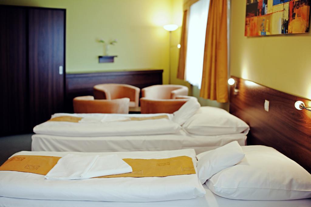 Hotel Active Прахатице Екстериор снимка